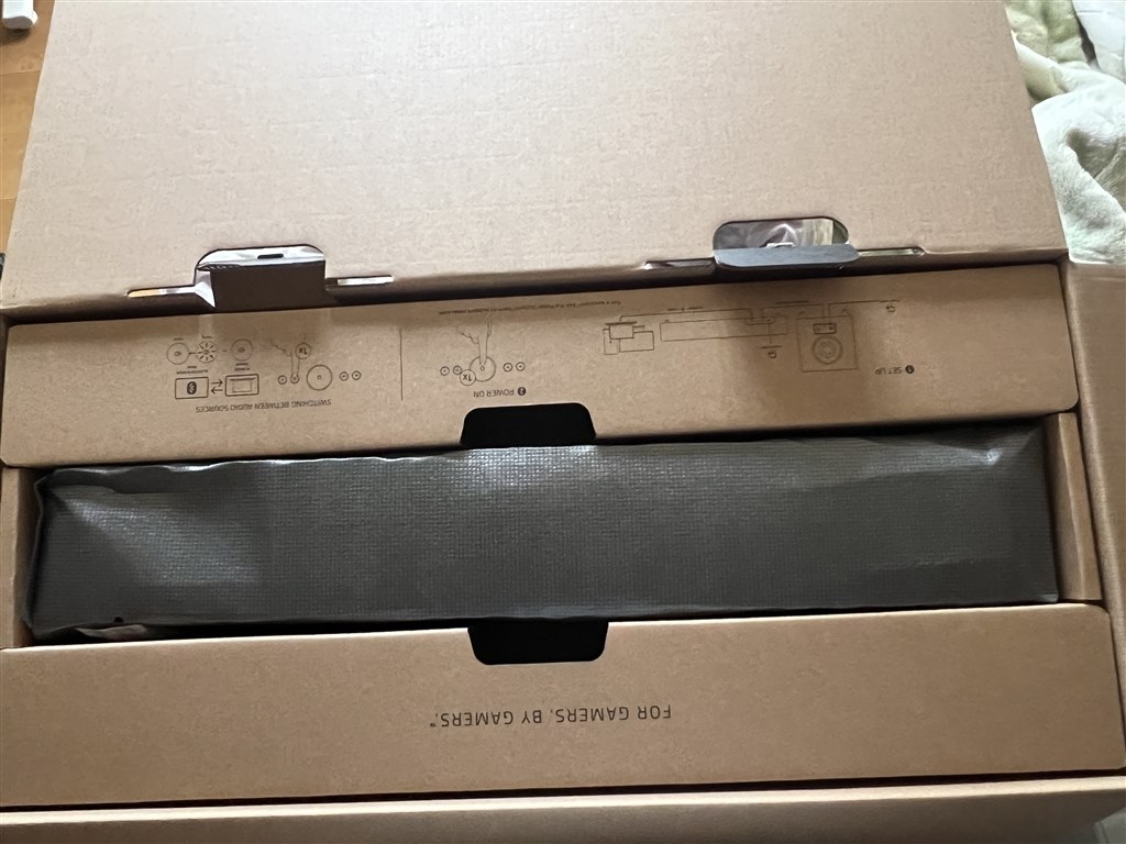 あれ、左右にズレても音が張り付いて聴こえるよ。』 Razer Leviathan