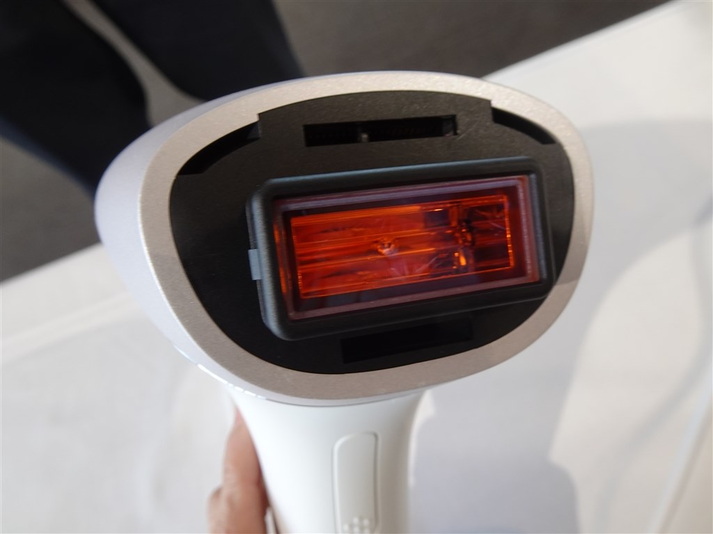 【期間限定新品未使用】フィリップス 光脱毛美容器 ルメア 8000 フィリップス ルメア光美容器8000シリーズ - YouTube