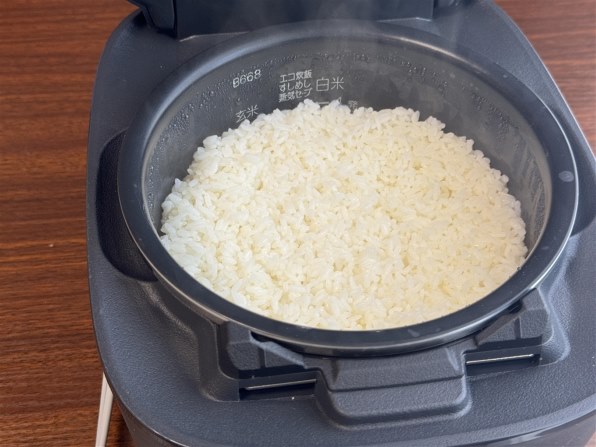 象印　極め炊き　炎舞炊き炊飯器　NW-UT07-BZ 象印 象印 圧力IH炊飯器 炎舞炊き NW-UT07-BZ（濃墨） 炊飯器