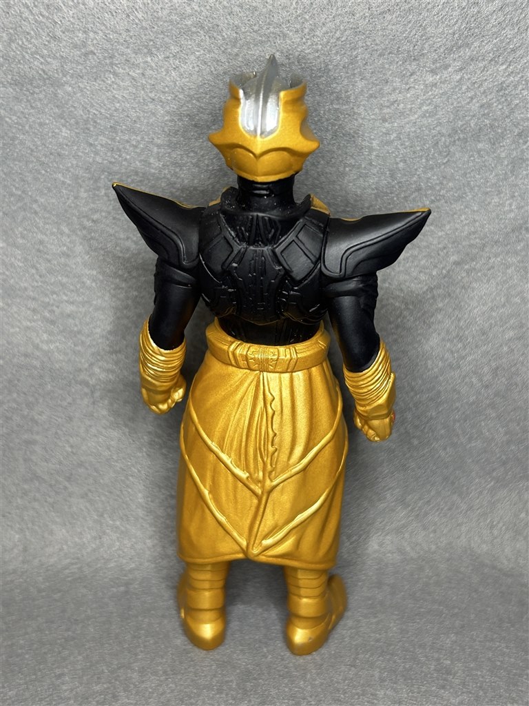 キラキラゴールドが美しい』 バンダイ ウルトラマントリガー NEW