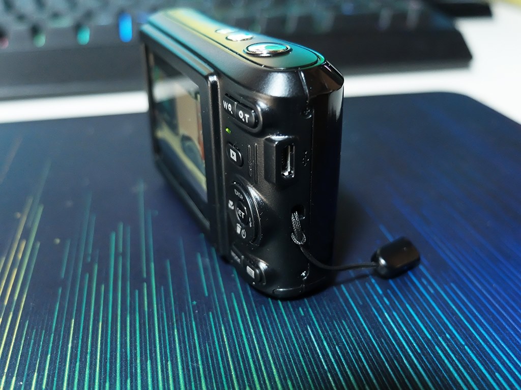コンパクトで可愛いKODAKのカメラを買いました。』 コダック