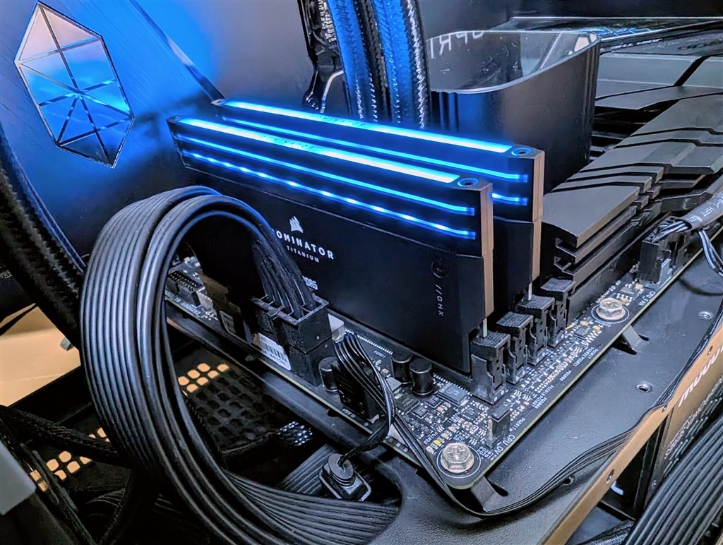 DOMINATOR TITANIUM』 Corsair CMP48GX5M2B6000C30 [DDR5 PC5-48000