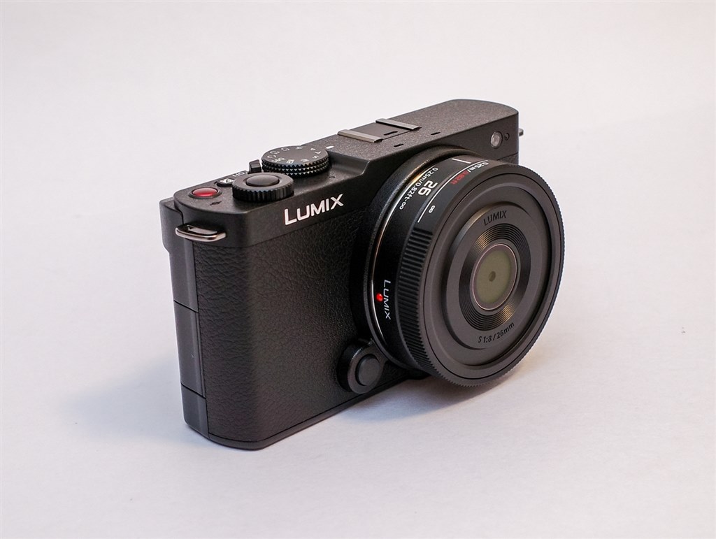 マニュアルフォーカスでスナップ撮影を楽しむレンズ』 パナソニック