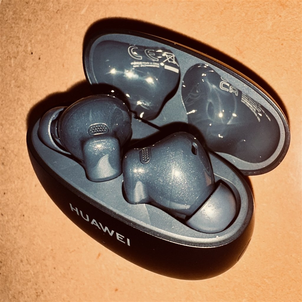 安価だが、強力なノイズキャンセリングを持つ。音も悪くない