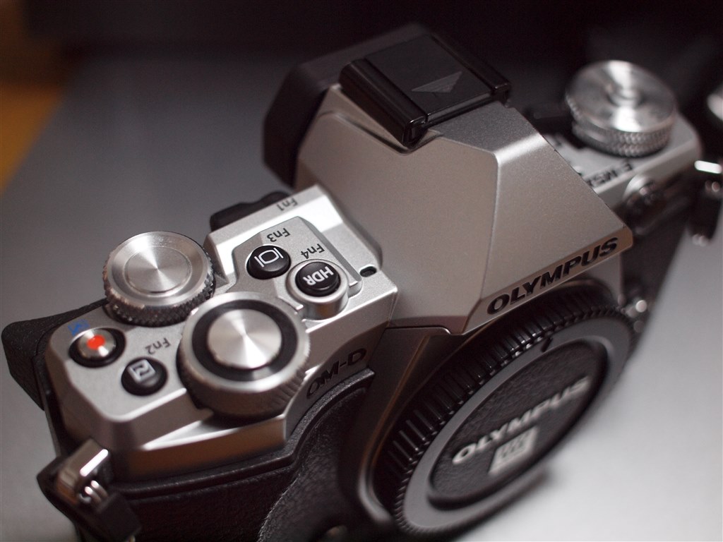 ★外観美品★ オリンパス OLYMPUS OM-D E-M5 手振れ補正OK ☆外観美品☆ オリンパス OLYMPUS OM-D E-M5 手振れ補正OK