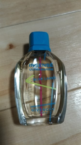 ジバンシイ ウルトラマリン ブルーレーザー EDT 50ml投稿画像