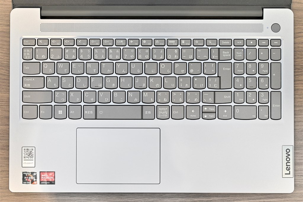 SDメモリーカードスロット付きで高コスパなのが魅力』 Lenovo SDメモリーカードスロット付きで高コスパなのが魅力』 Lenovo