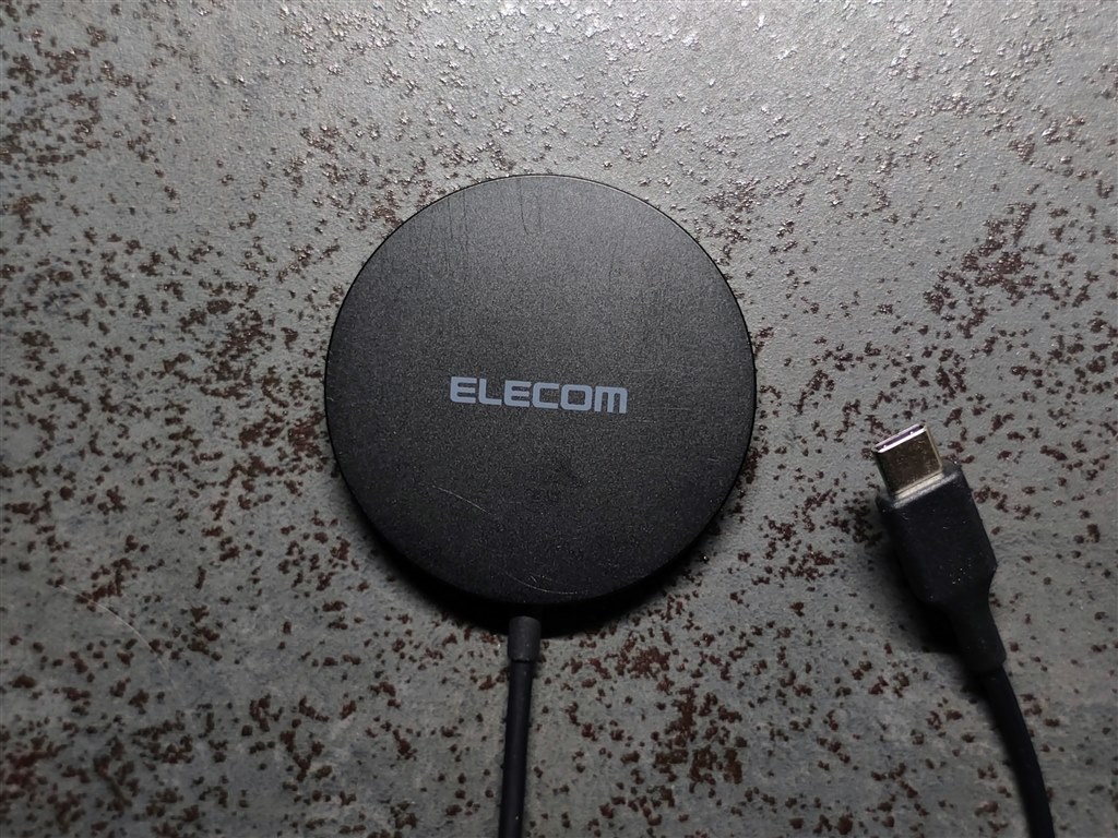 Qi2規格対応のワイヤレス充電器』 エレコム W-MA04BK [ブラック] 鈴木 