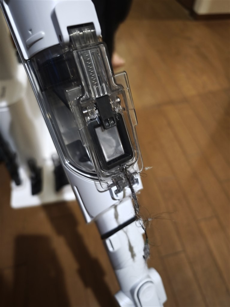 とても使いやすいが、ドック吸引後に髪の毛が出ることが』 Shark