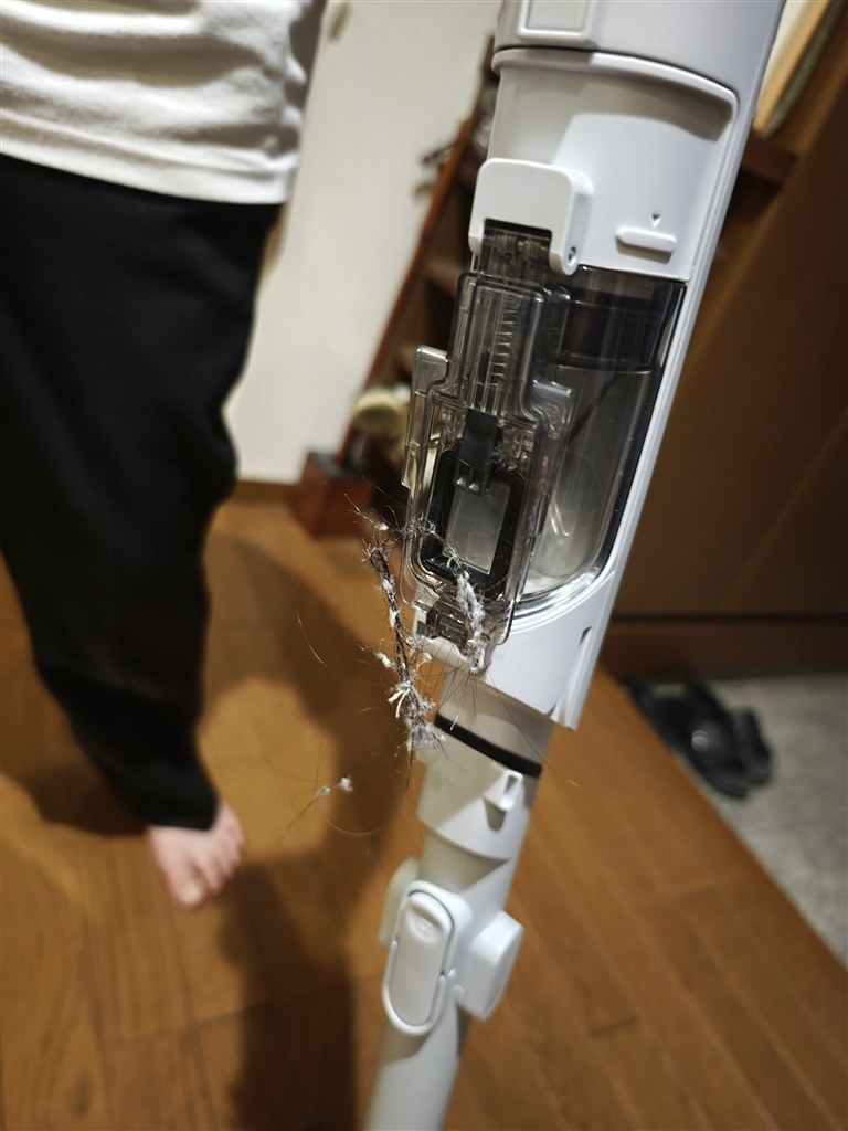 とても使いやすいが、ドック吸引後に髪の毛が出ることが』 Shark