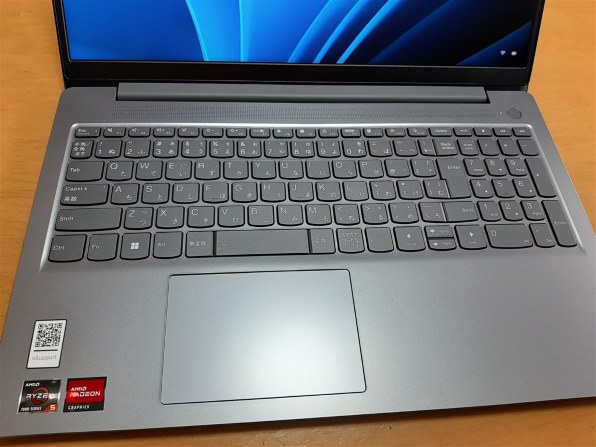 【Lenovo】82XM00FCJP　IdeaPad Slim 3 Gen 8 Lenovo IdeaPad Slim 3 Gen 8 AMD Ryzen 5 7530U・16GBメモリー