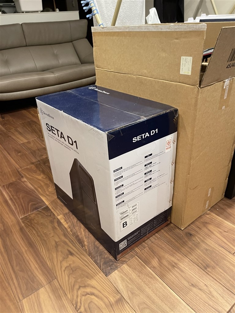 如何にも「PC」といった筐体なところが気に入っています 如何にも「PC」といった筐体なところが気に入っています