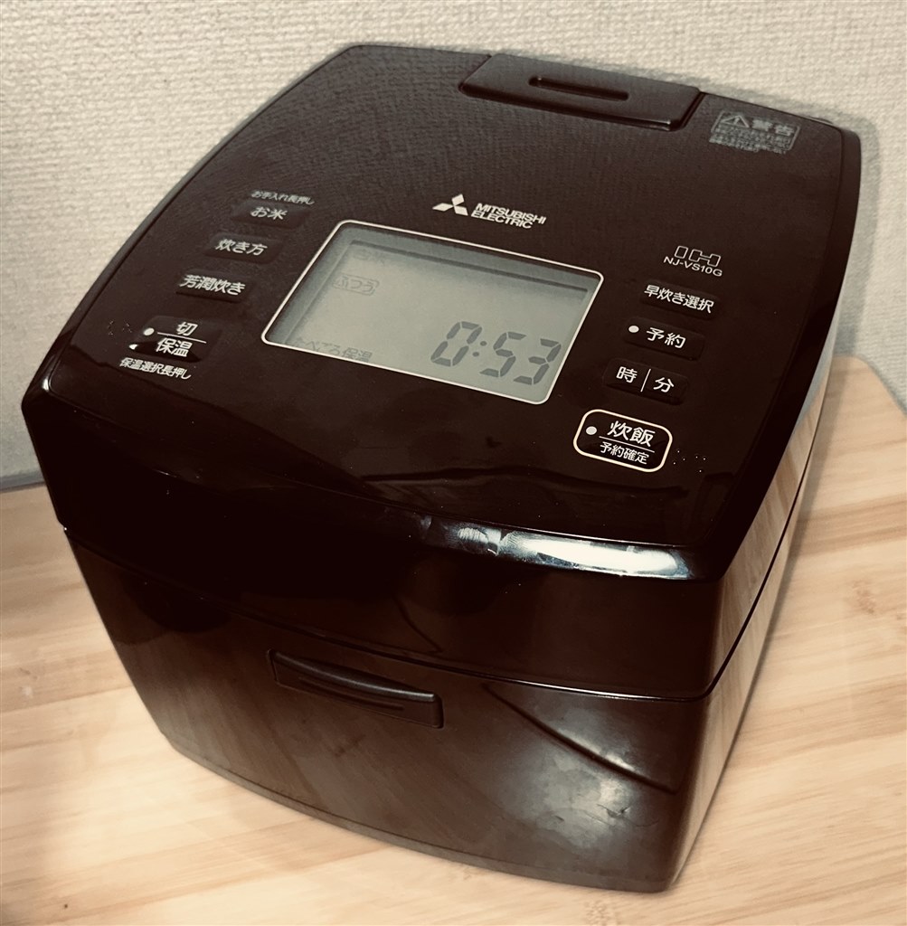 売価に見合う、質感と炊き上がりを持つ定番ラインの中核モデル