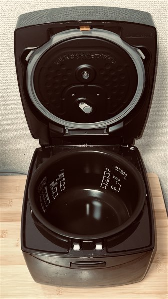 2024年製　MITSUBISHI 炊飯器　備長炭 炭炊釜 NJ-VS10G-W 三菱電機 備長炭 炭炊釜 NJ-VS10G-B [黒曜] 価格比較 - 価格.com