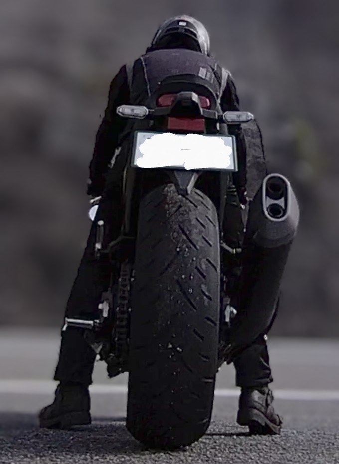 1200台限定の1100ccビックツイン『現代のカフェレーサーHAWK11
