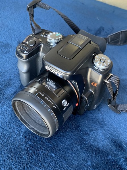 樹脂製ですがズッシリ感があり大満足』 SONY α100 DSLR-A100 ボディ