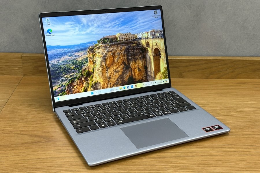 最新CPUを搭載しつつ、“安い”高コスパノートPC』 Dell Inspiron 14 Ryzen 7 8840U・16GBメモリー・1TB  SSD搭載モデル [アイスブルー] 三浦善弘（マガジン編集部）さんのレビュー評価・評判 - 価格.com