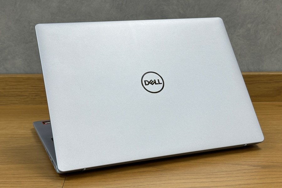 最新CPUを搭載しつつ、“安い”高コスパノートPC』 Dell Inspiron 14 Ryzen 7 8840U・16GBメモリー・1TB  SSD搭載モデル [アイスブルー] 三浦善弘（マガジン編集部）さんのレビュー評価・評判 - 価格.com