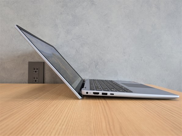 Dell Inspiron 14 Ryzen 7 8840U・16GBメモリー・1TB SSD搭載モデル