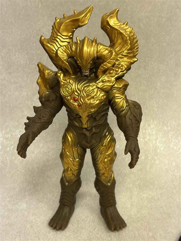 フロントにコストを全振りした豪華絢爛さ』 バンダイ ウルトラマン