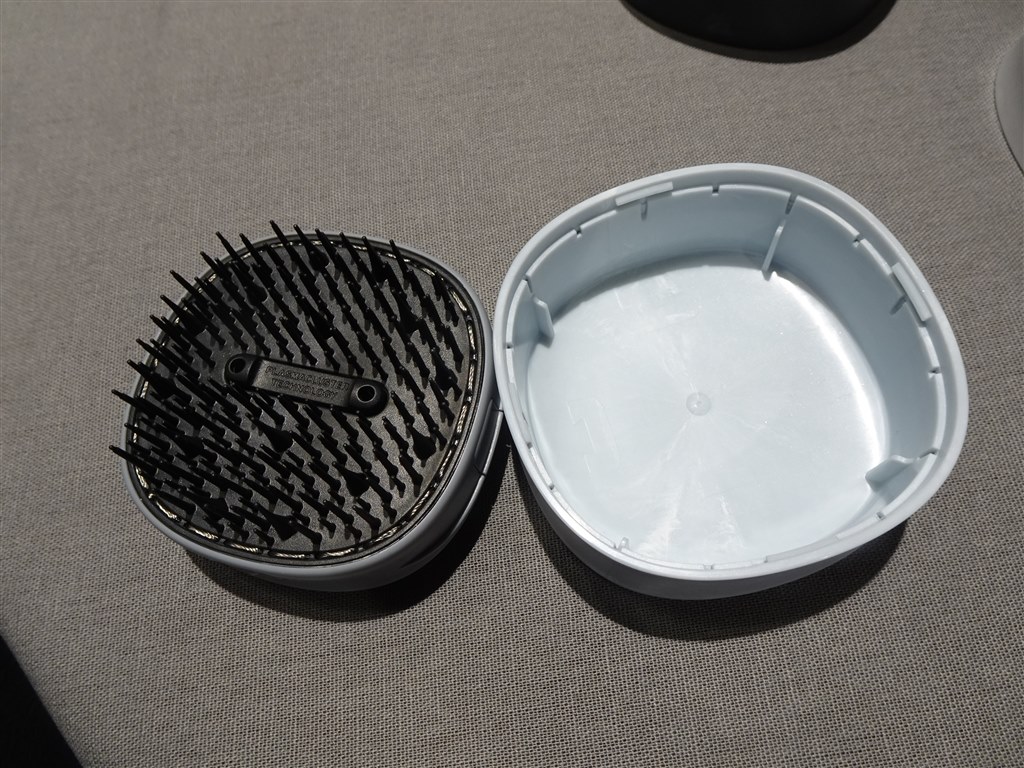 最終価格☆SHARP　Plasmacluster Beauty ヘアブラシ 新品 SHARP（シャープ） プラズマクラスターヘアブラシ Plasmacluster