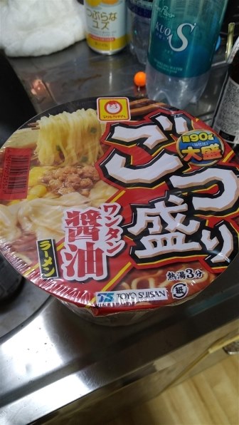 東洋水産 ごつ盛り ワンタン醤油ラーメン 117g ×12食 価格比較
