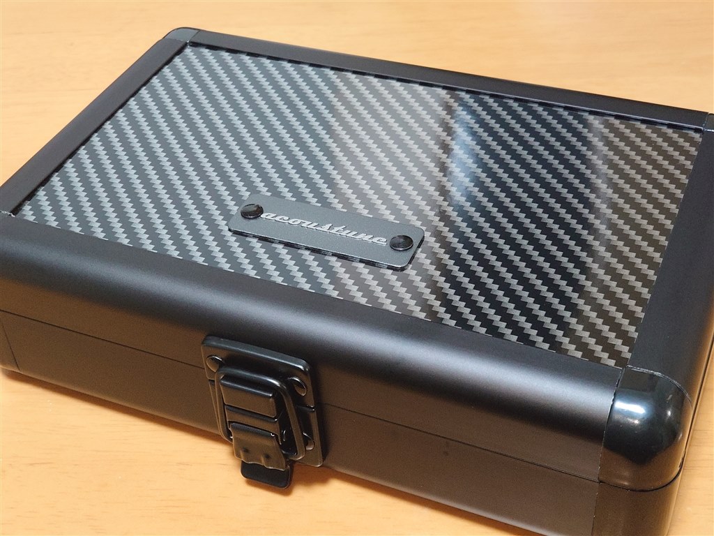 刀身の様にソリッドなデザインのイヤホン』 Acoustune SHINOGI-鎬