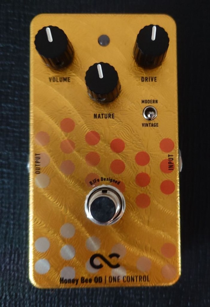 手頃でちょっとモダンなHoney Bee OD』 One Control Honey Bee