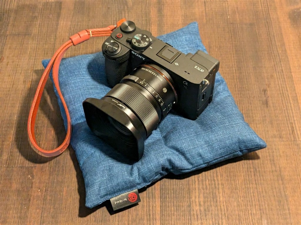 Amazon.com : 90mm F2.8 DG DN for Sony E : Electronics