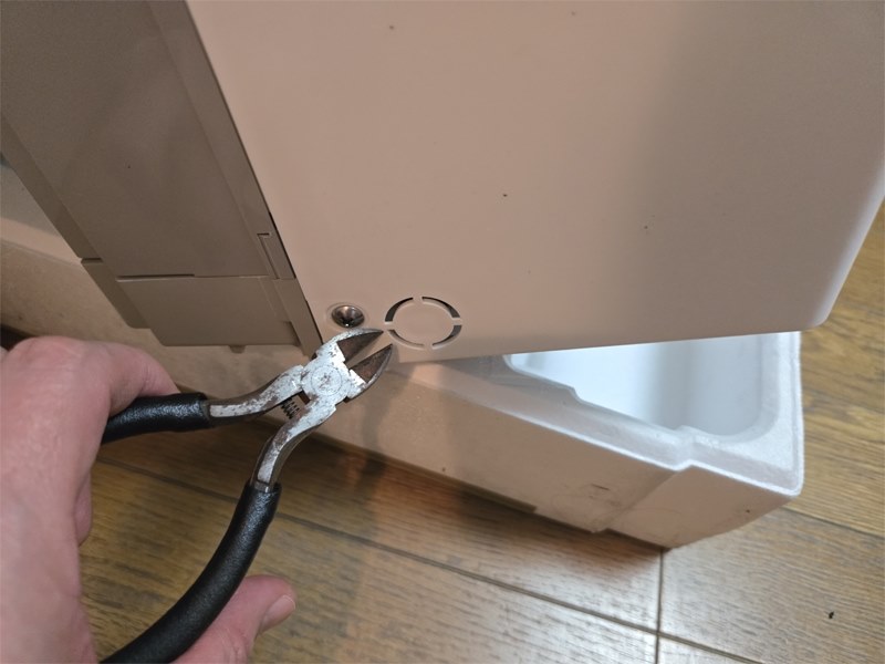 コロナ窓用エアコン CWH-A1815 からの交換工事をDIYで実施 コロナ窓用エアコン CWH-A1815 からの交換工事をDIYで実施