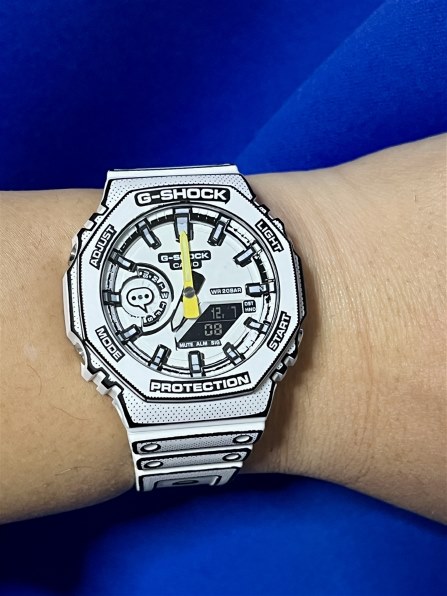カシオ G-SHOCK MANGA THEMEシリーズ GA-2100MNG-7AJR 価格比較 カシオ G-SHOCK MANGA THEMEシリーズ GA-2100MNG-7AJR 価格比較
