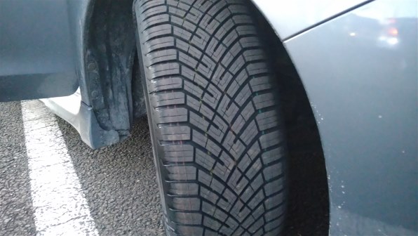 Fewfew★215/55R17★2本送料込み★ コンチネンタル AllSeasonContact 2 215/55R17 98W XL 価格比較