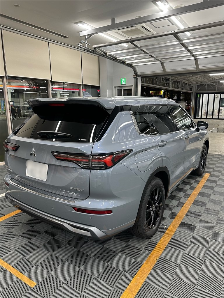 ごちゃごちゃうるせぇ、良い車。』 三菱 アウトランダーPHEV