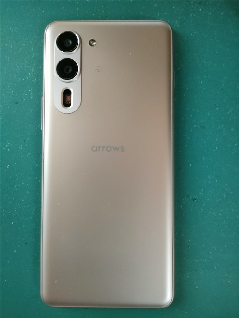 使いやすくまとまった意欲的機種』 FCNT arrows We2 Plus M06 SIM