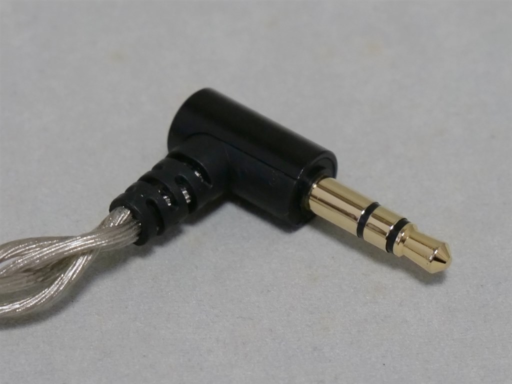 ナチュラルで質の高い実力派！』 FiiO JH5 FIO-IEM-JH5-B [Black