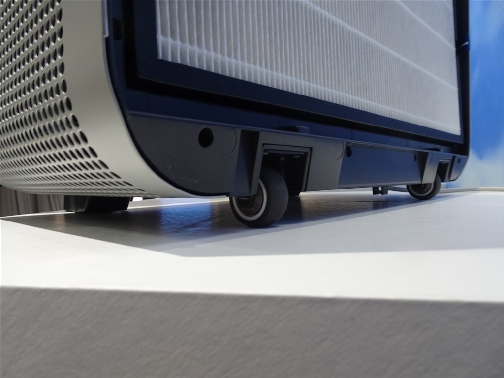 ファン2基搭載「Blueair Classic」の意匠を引き継いだ先進型空清