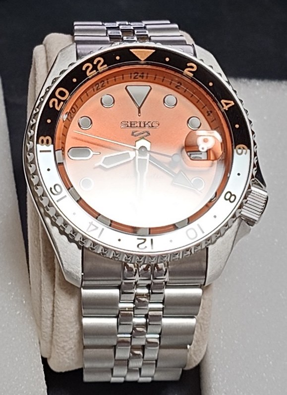 オレンジ文字盤の時計としてお薦め』 セイコー セイコー5スポーツ SKX