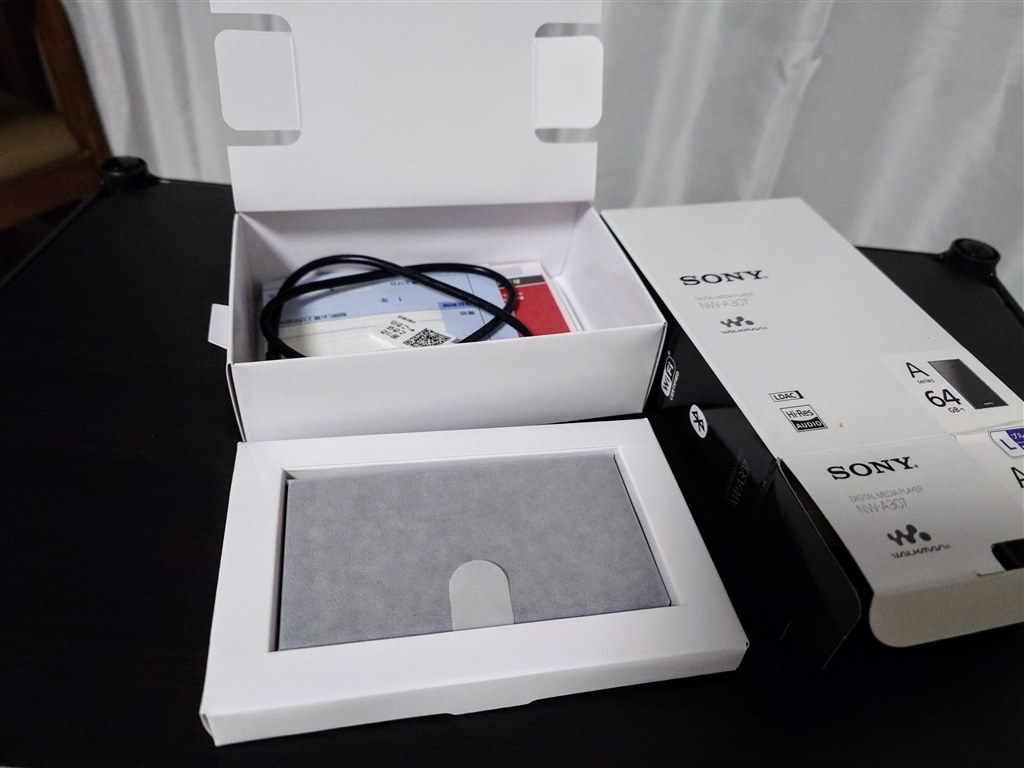 ん?十年ぶりのウォークマン笑』 SONY NW-A307 (L) [64GB ブルー