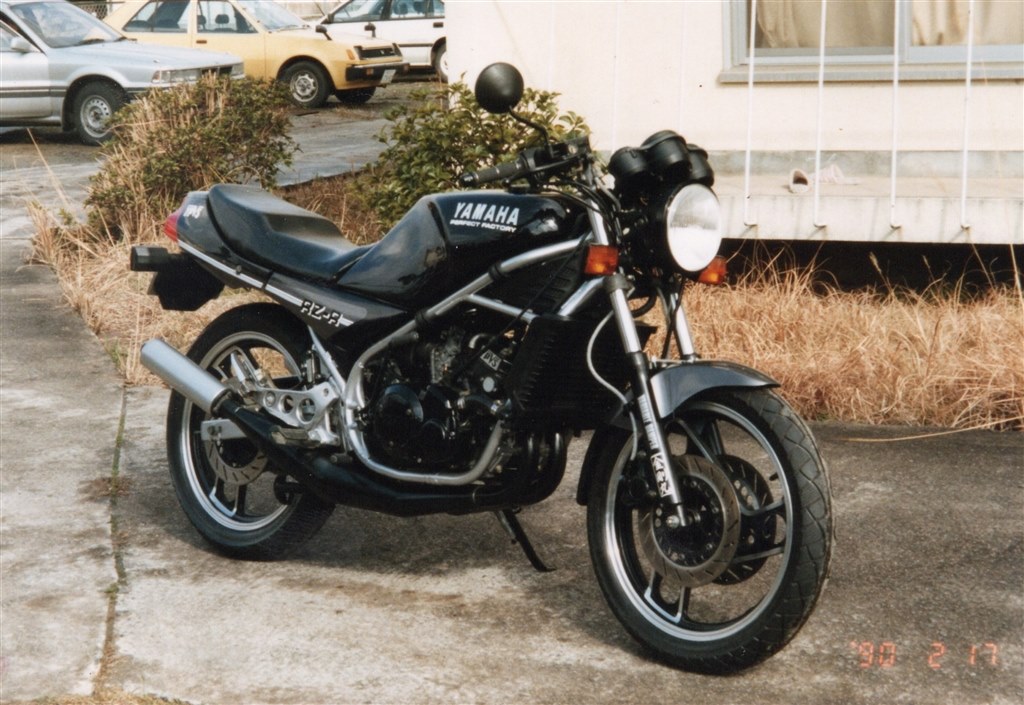 ホビー感覚で自分で色々と手を加えられる素晴らしい車両です