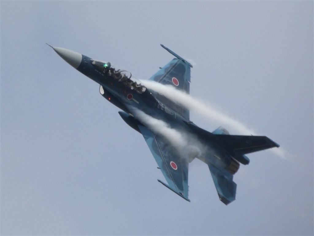 戦闘機でも何とか撮れる』 パナソニック LUMIX DC-FZ85D-K [ブラック