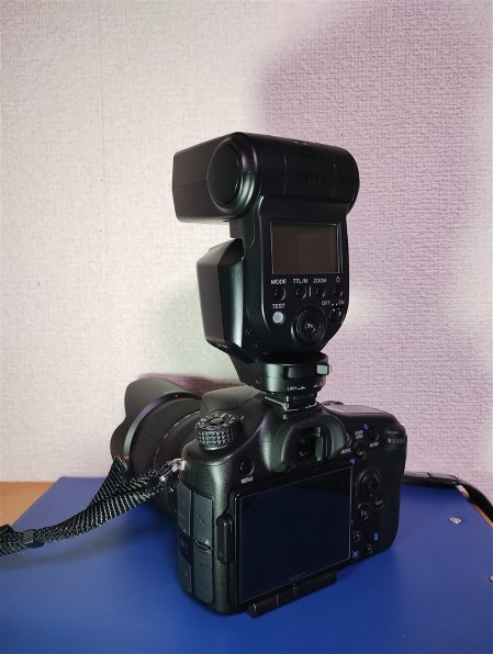 コンパクトLEDライト搭載 フラッシュ SONY HVL-F43M HVL-F43M | デジタル一眼カメラα（アルファ） | ソニー