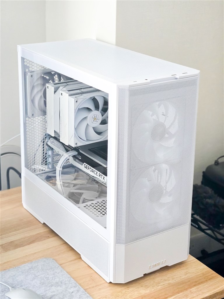 【専用】LIAN LI風高級デザイン ケースファン白 N7＋R3＋ファンコン 販売中】LIAN LI風高級デザイン PCケースファン特設詳細ページ