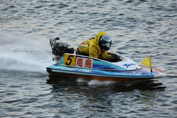元箱付き■ほぼ新品■ CANONEF400mm F5.6L USM Amazon.co.jp: Canon 単焦点超望遠レンズ EF400mm F5.6L USM