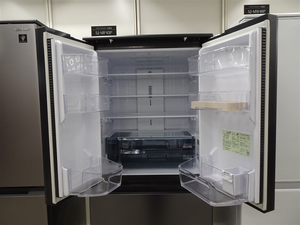 奥行63㎝のスリム設計！シャープの冷凍冷蔵庫2025年429Lモデル 