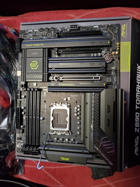 MSI MAG Z890 TOMAHAWK不良品 MSI MAG Z890 TOMAHAWK WIFI (Socket LGA 1851) Intel Z890 ATX