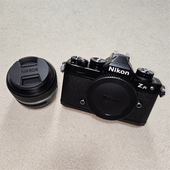ニコン Z fc 28mm f/2.8 Special Edition キット [シルバー ニコン Z fc 28mm f/2.8 Special Edition キット [シルバー
