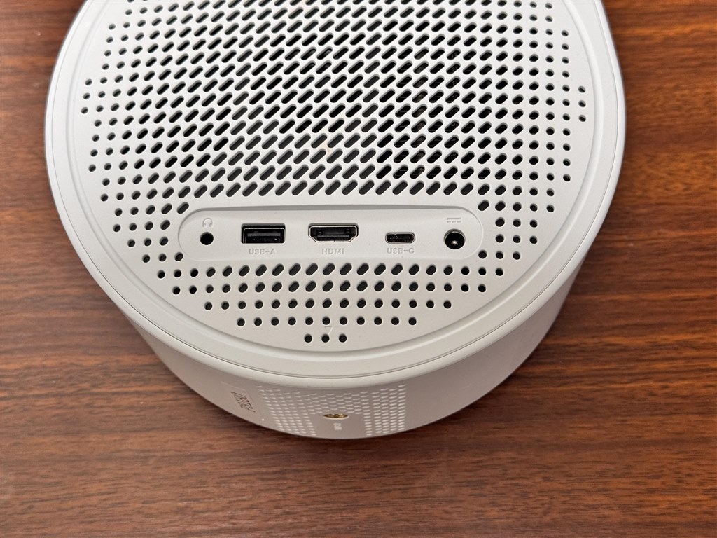 天井シアターとして使いやすいプロジェクター』 BenQ GV50