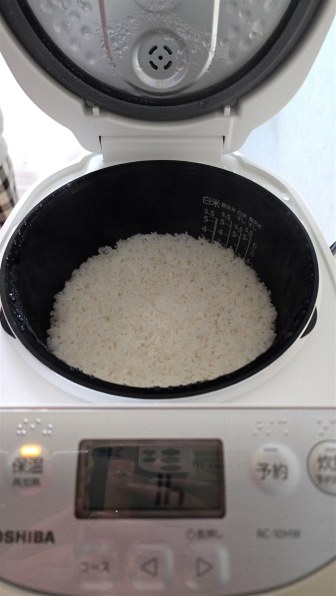 東芝 RC-10HW(W) IH炊飯器 5.5合炊き ホワイト | ヤマダウェブコム
