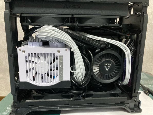 Fractal Design Era 2 ミッドナイトブルー PCケース Fractal Design Era 2 Midnight Blue FD-C-ERA2N-03 | パソコン工房