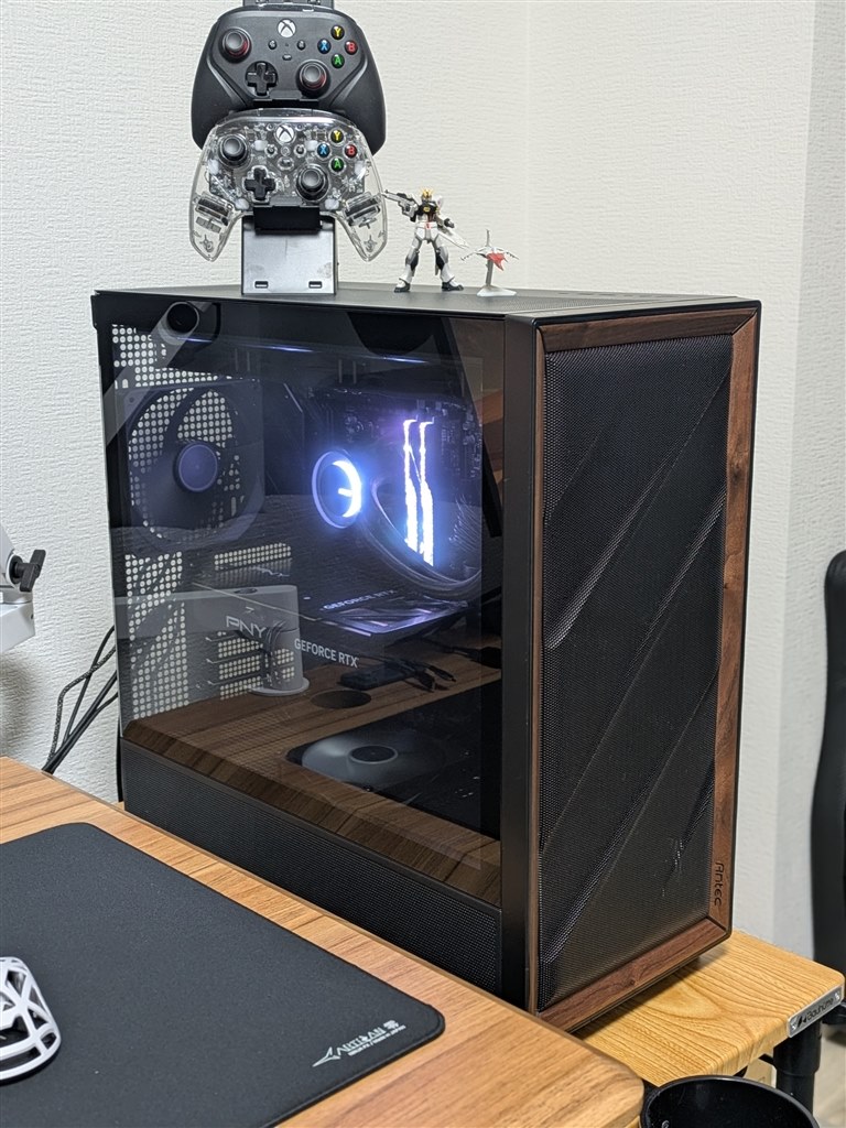 C8 Curve Wood ANTEC ウッド/ブラック [PCケース]